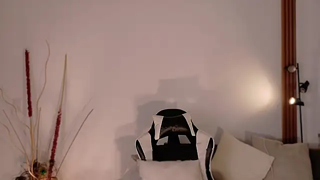 ChloeMoreti webcam