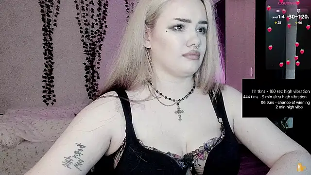 strawberry_elfcat webcam