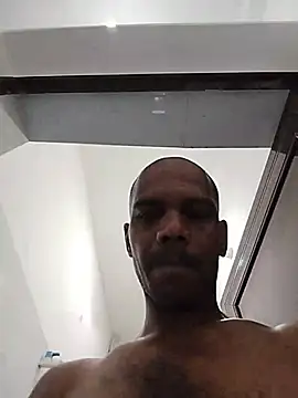 Daddyishere_19 webcam