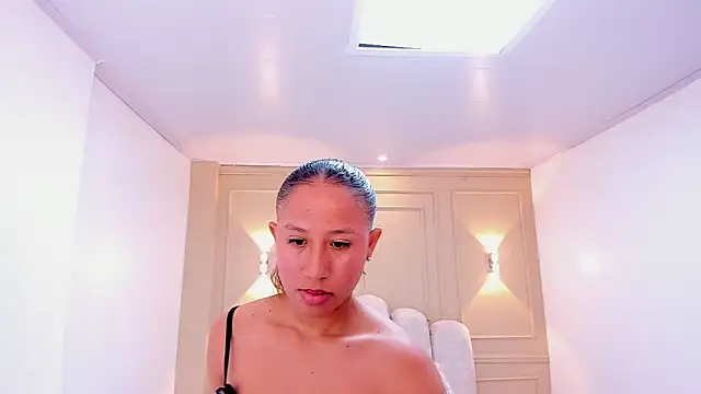 LESLYSIMPSON webcam
