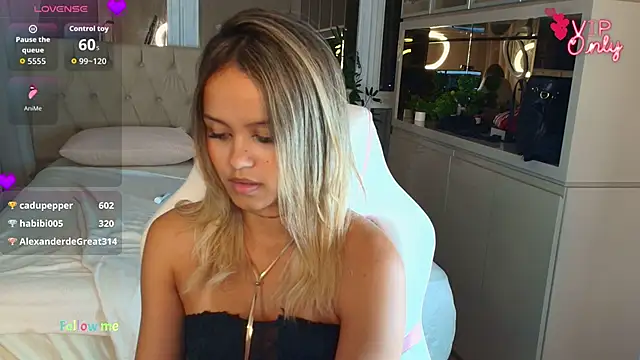 Stacy_Tyler webcam
