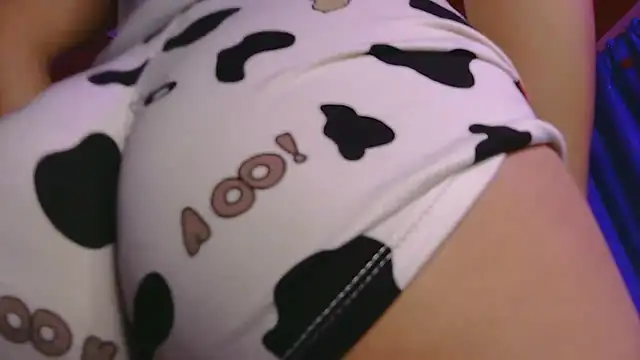 tinny_emiily webcam