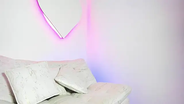 LiaCampbell_ webcam