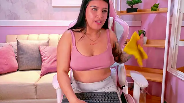 MeghanRoosee webcam