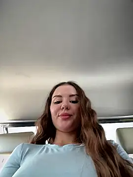 Alina_Vibe_Me