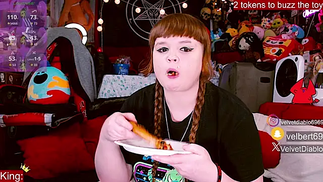 VelvetDiablo webcam