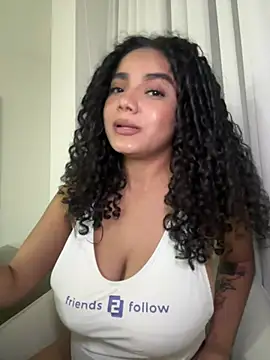 Curlyierr webcam