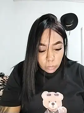 emma_purple_ webcam