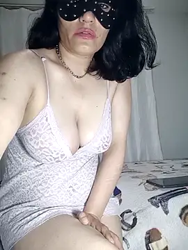 Nergiz2135 webcam