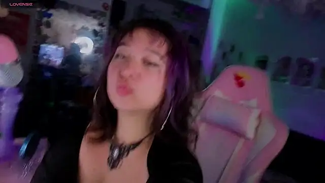 Celeste_Bauman webcam