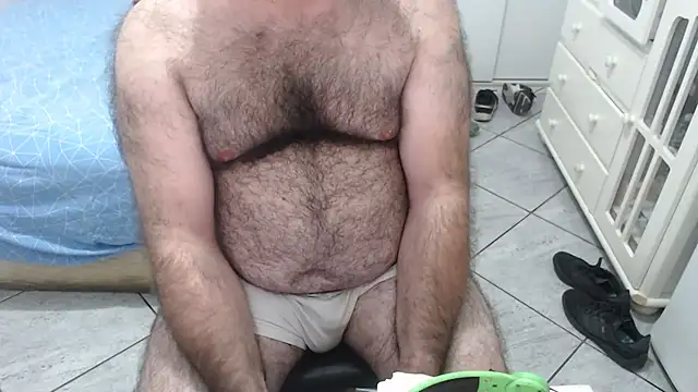 MysterBearMG live cam