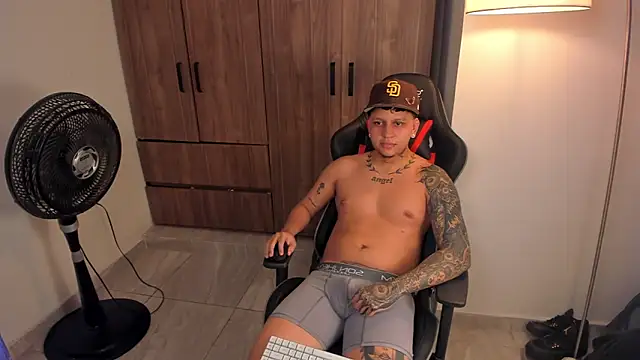 jake_simons - Jake_simons's free webcam - UK Sex Cams