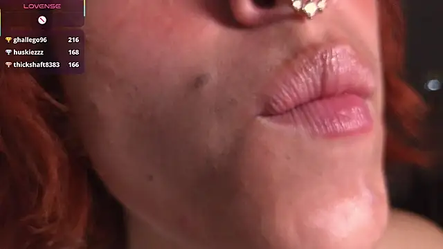 bri_von_dhara__ webcam