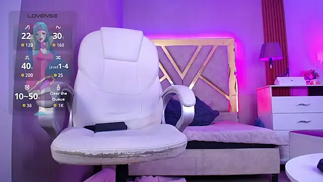 Tiffany_Valentiine webcam