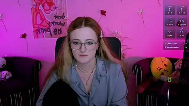 luna_berryy webcam