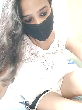 Amrita_Thakur01 webcam
