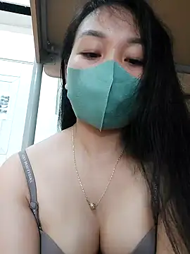 Laurie369 webcam