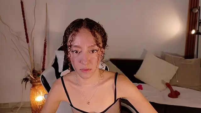 ChloeMoreti webcam