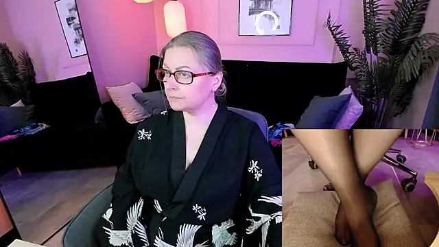 Alexandra_Kind
