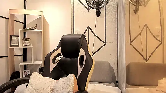MelodyPrice webcam
