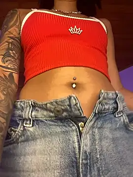 Hilary_pinkk live cam
