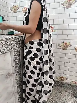 Shalu_G webcam