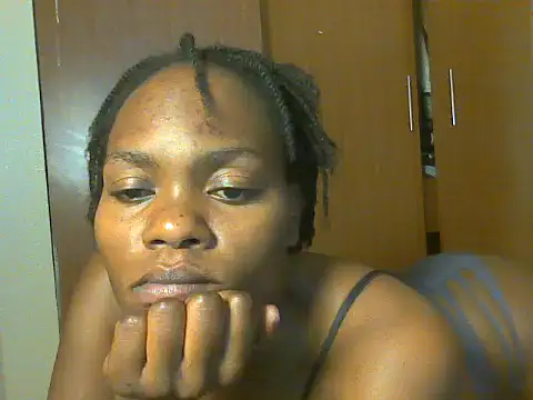 sexyebony13 webcam