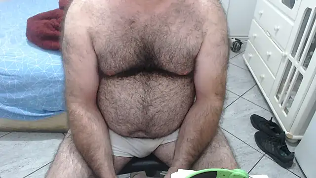MysterBearMG live cam