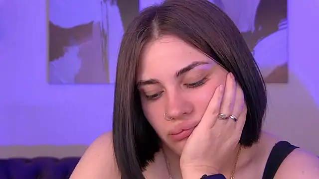 AdrianaToress webcam