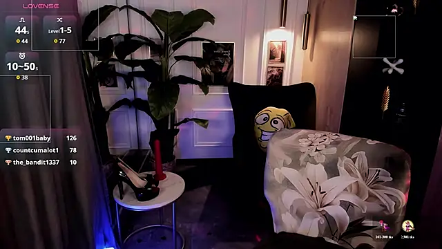 YolandaKiss webcam