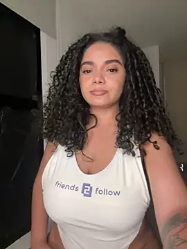 Curlyierr webcam
