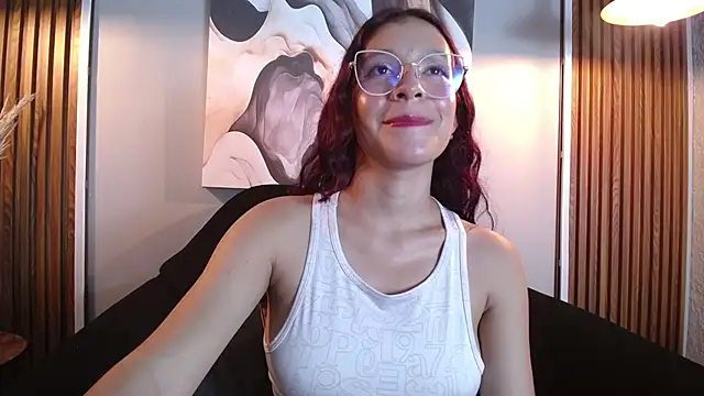 BrianaGaging webcam