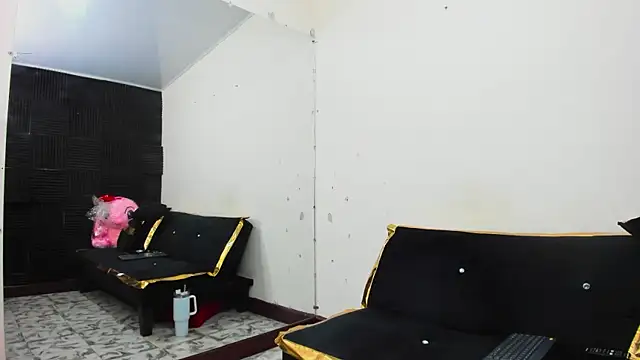Lynn_Jones webcam
