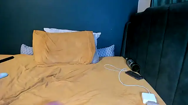ellla_LA live cam