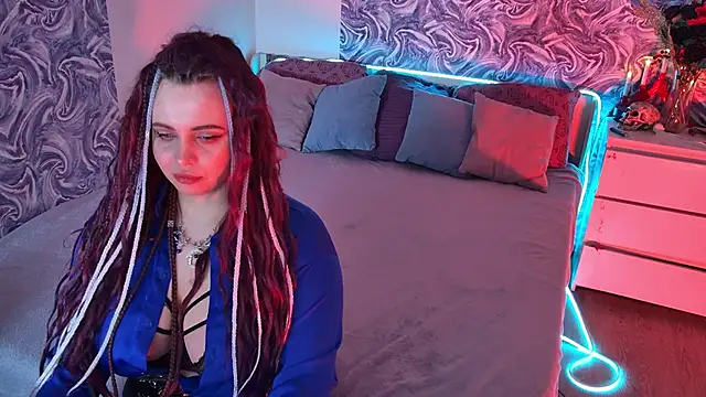 Miss_Maya_Mils doggy style strap on cam