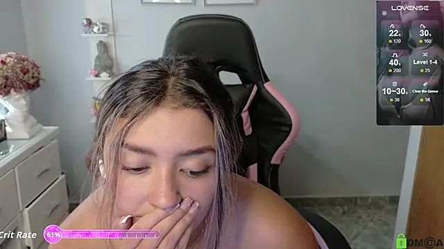 Melannyy dirty talk cam to cam room