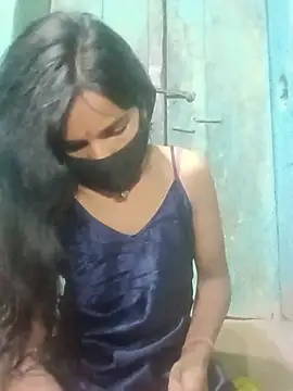 Desi_Couple_P smoking outdoor webcam