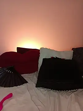 Piafisher_2 patio webcam show