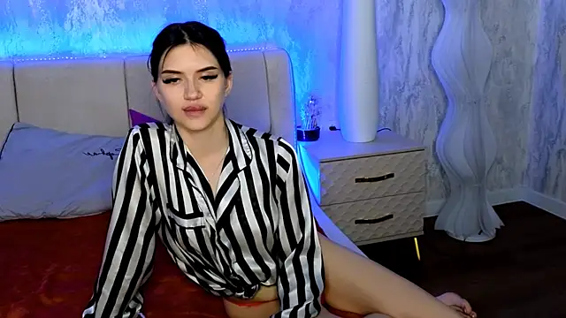 Holly_Beck skinny 18+ teen cam