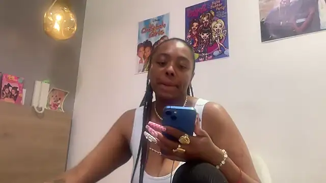 ChocolateCakeQueen webcam
