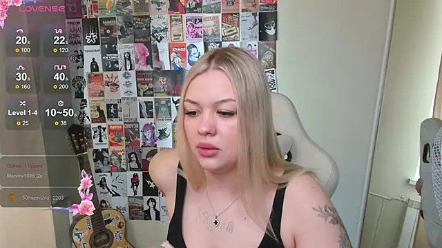 AmeliePeach webcam