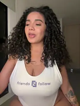 Curlyierr webcam
