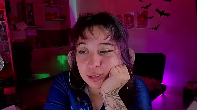 Celeste_Bauman webcam