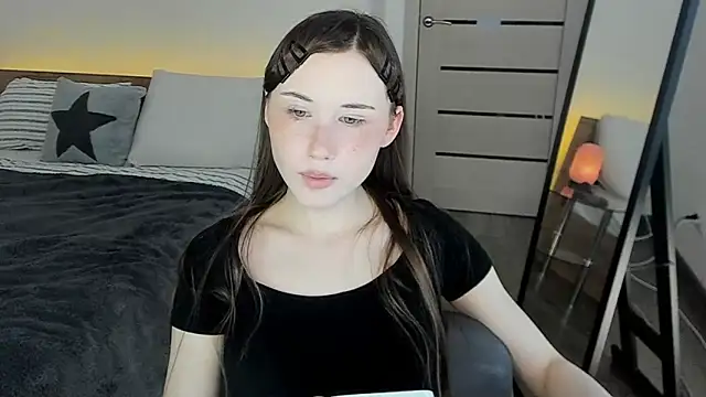 Stella_Sunny webcam