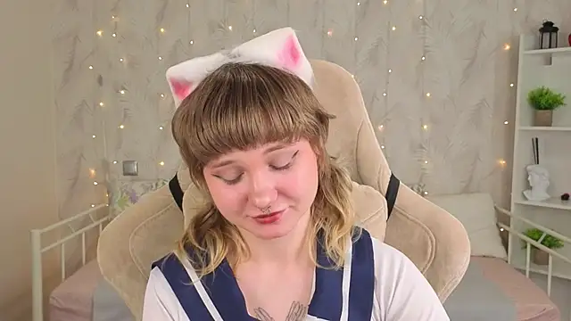 Tori_Cutie webcam
