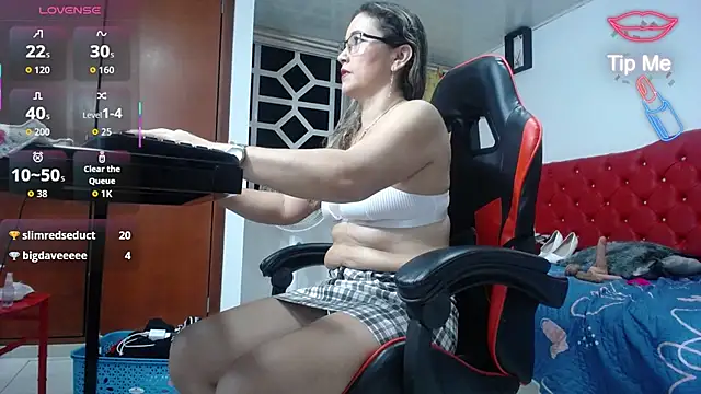 noelia_milf19 webcam