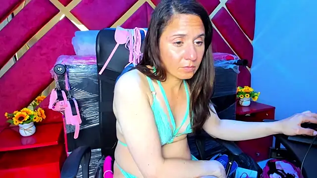 Kylie_Bloom webcam
