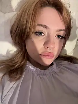 CassieCuteees webcam