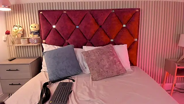 CelestePetite webcam