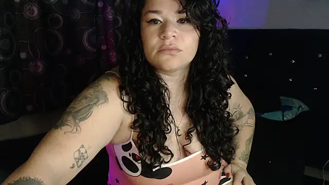 ANGELIQUE_KLANE webcam